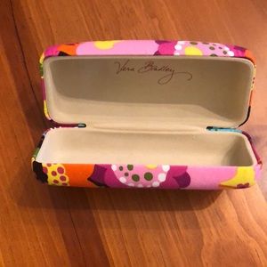 VERA BRADLEY. Print pattern sunglasses case.